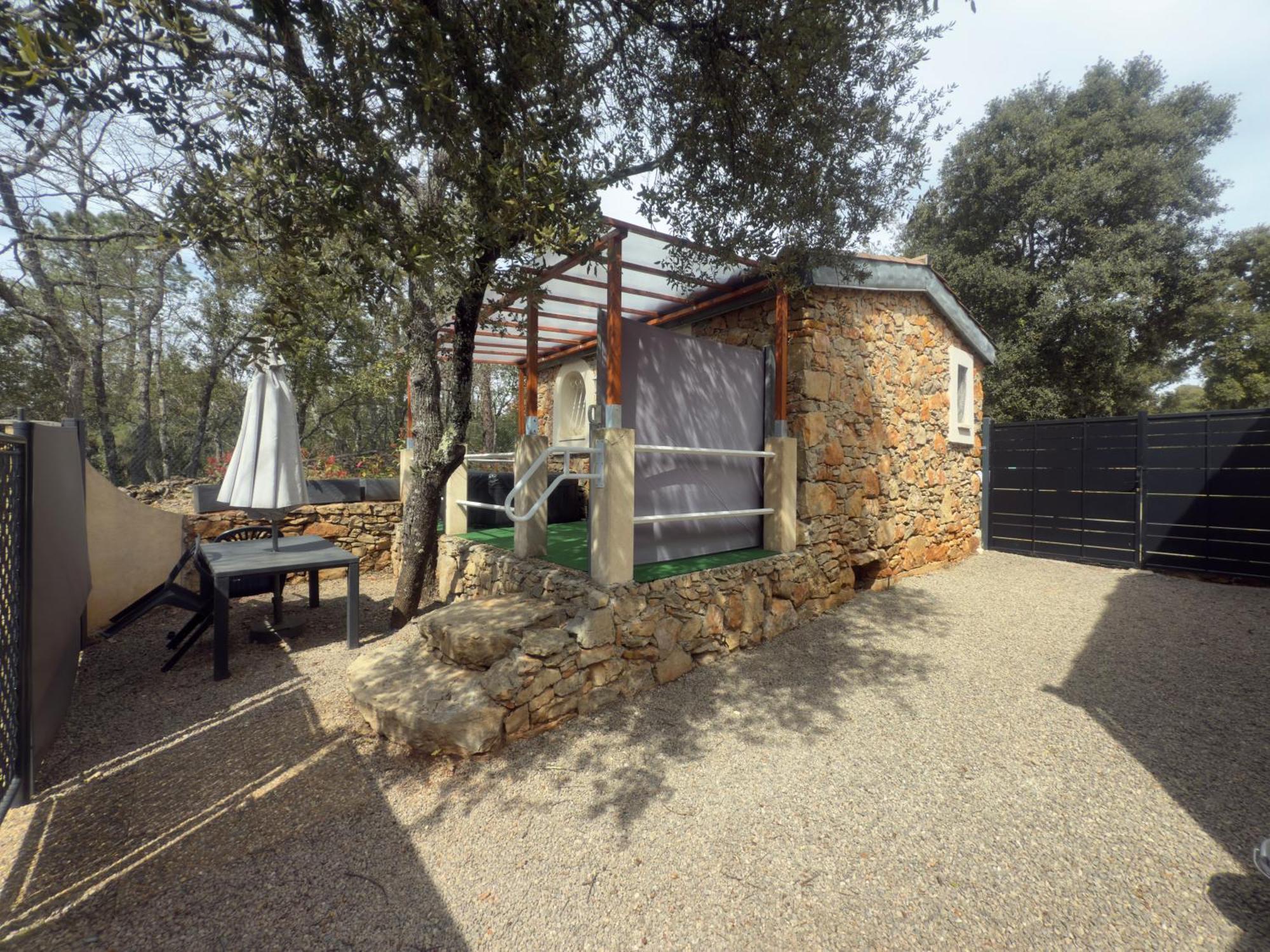 Les Gorges et Lacs du Verdon: Flexible Maison Accommodations Regusse Exterior photo